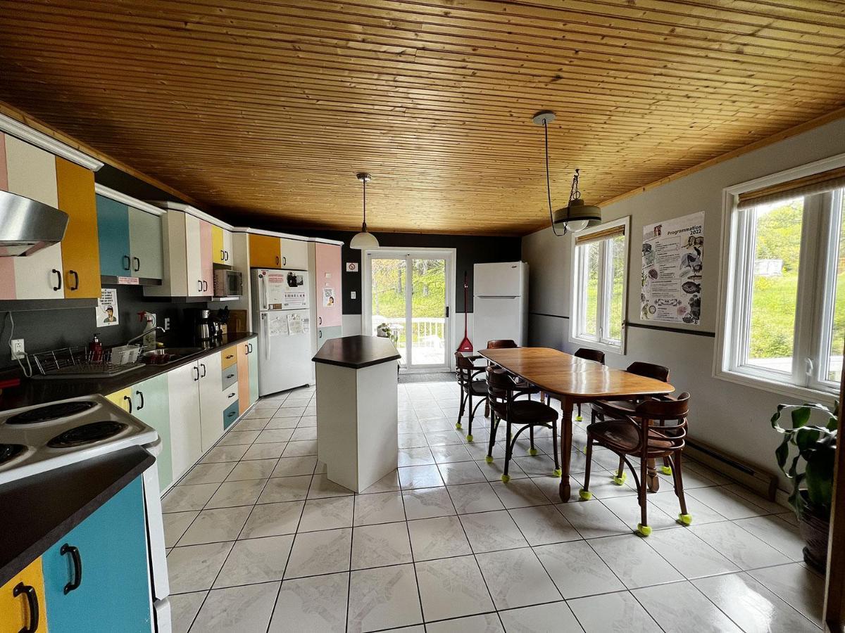 Chill Shack - Auberge Jeunesse Sainte Anne des Monts Luaran gambar