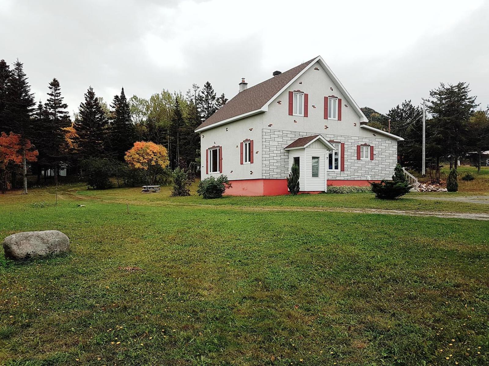 Chill Shack - Auberge Jeunesse Sainte Anne des Monts Luaran gambar